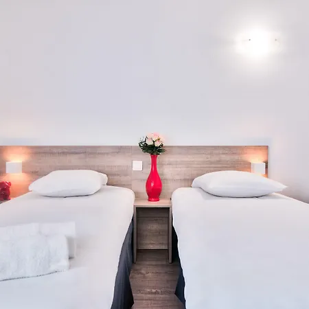 Hotel Zenitude Hôtel-résidences Métropole 3*