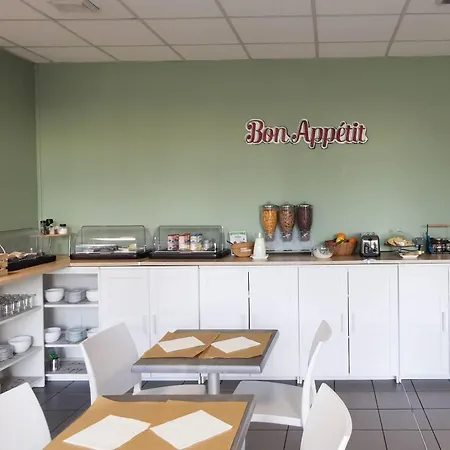 Hotel Zenitude Hôtel-résidences Métropole 3*