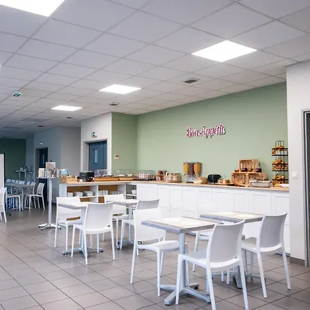 Comfort Metropole فندق 3*