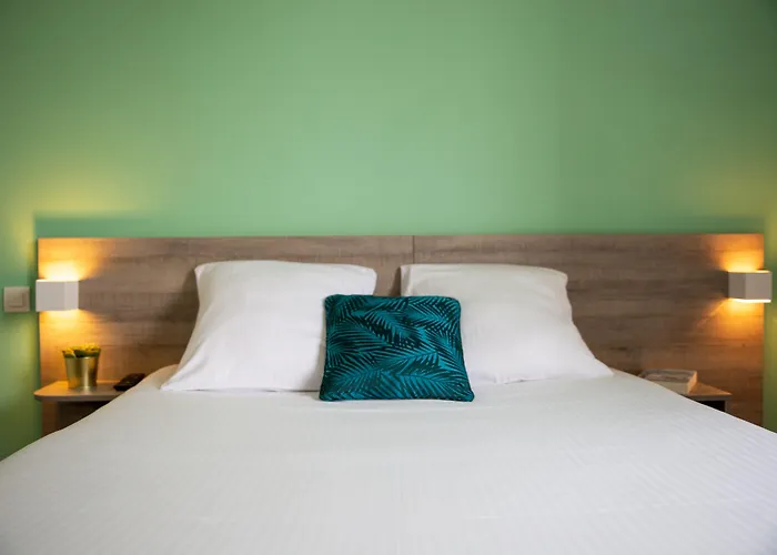 Zenitude Hôtel-résidences Métropole 3*