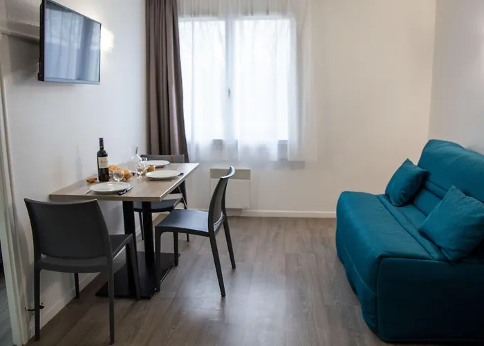 Hotel Zenitude Hôtel-résidences Métropole 3*