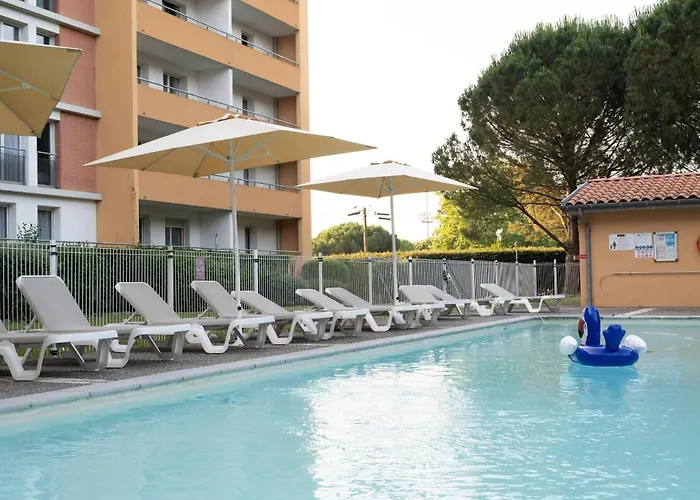 Zenitude Hôtel-résidences Métropole 3*