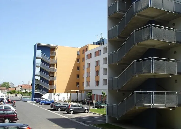 Comfort Metropole فندق